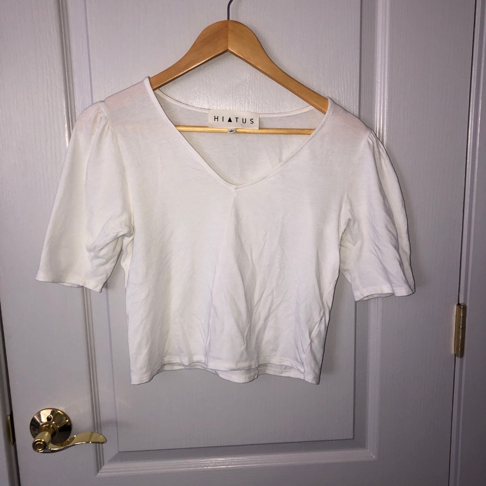 WHITE CROP TOP